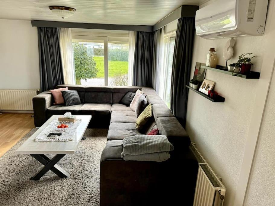 Luxe Chalet In Prachtig Natuurgebied Lith Exteriör bild